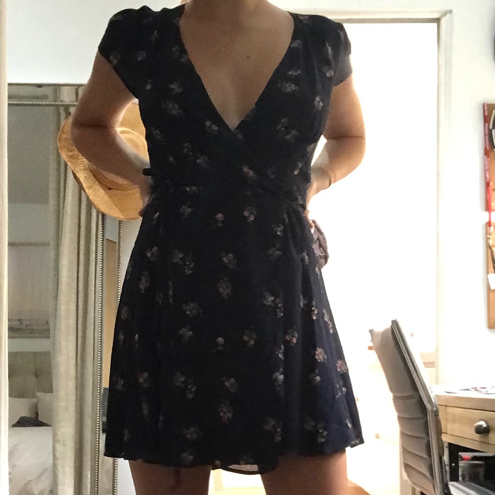 REFORMATION wrap dress ✨✨🥰